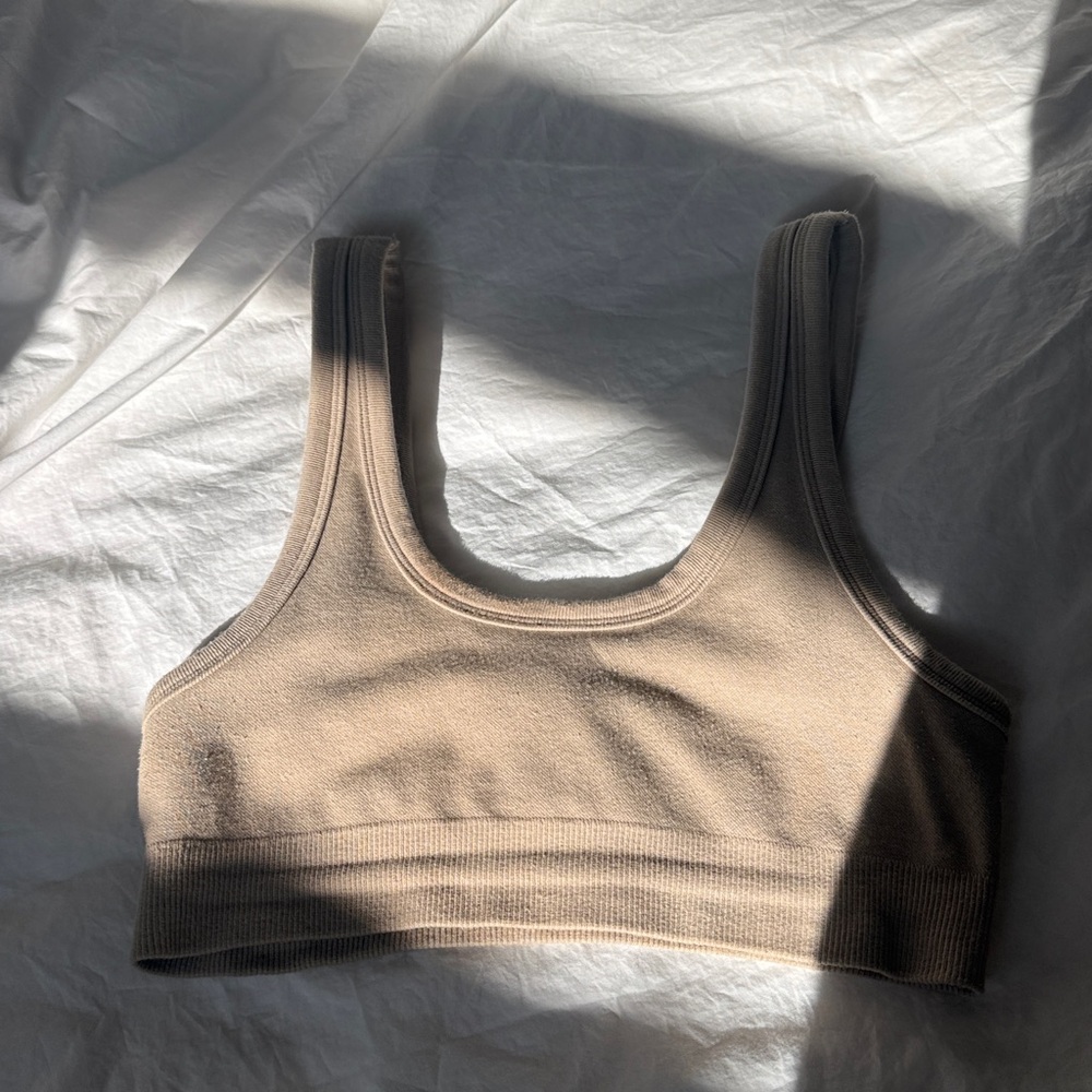 Alo Yoga Tan Ribbed Crop Top